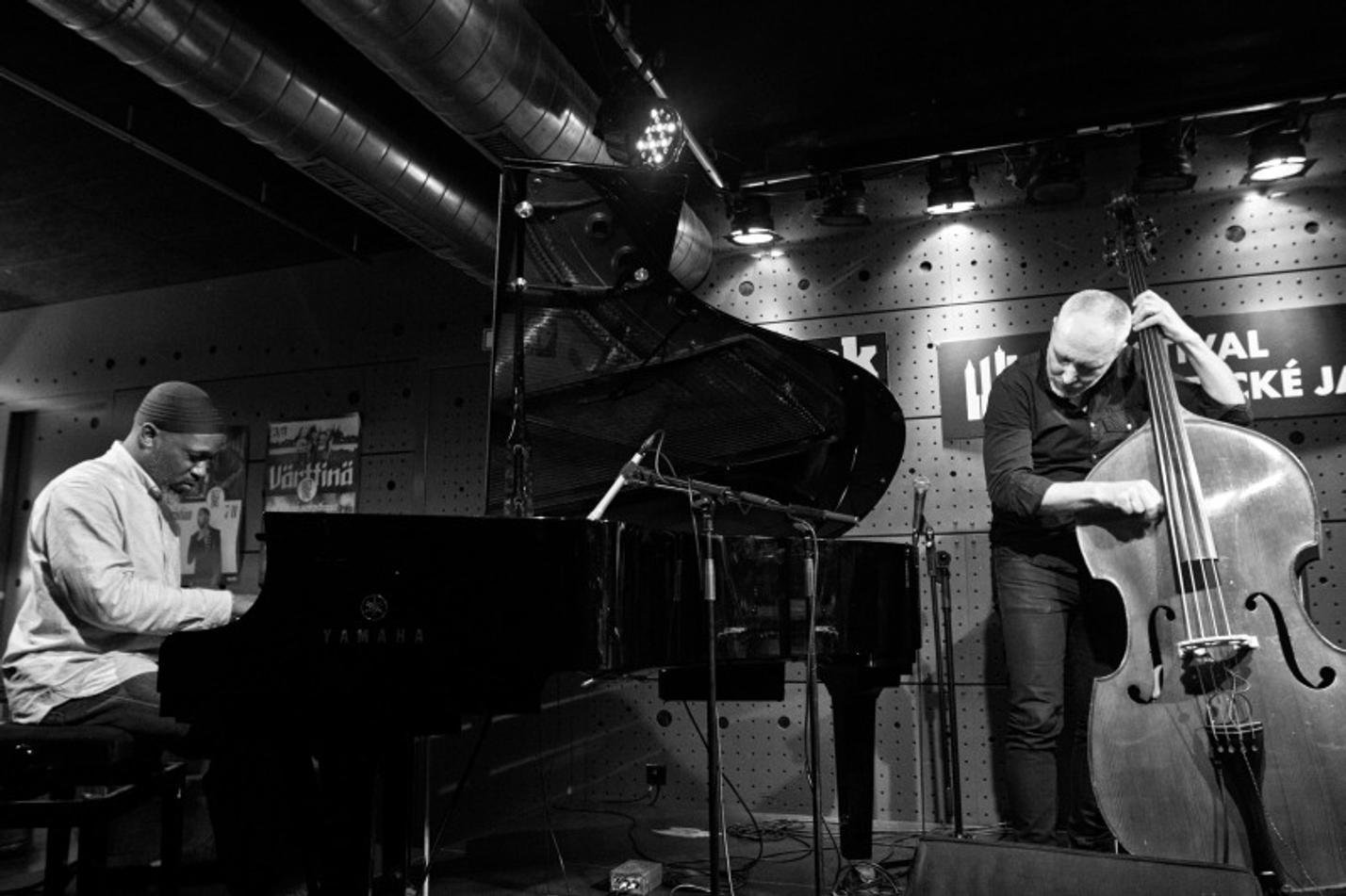 001_TheBadPlus