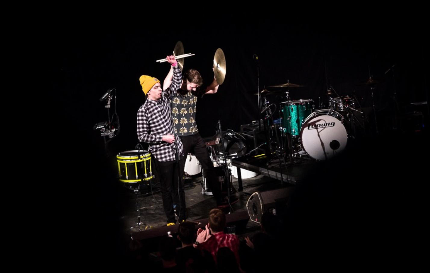 01_Marching Gang