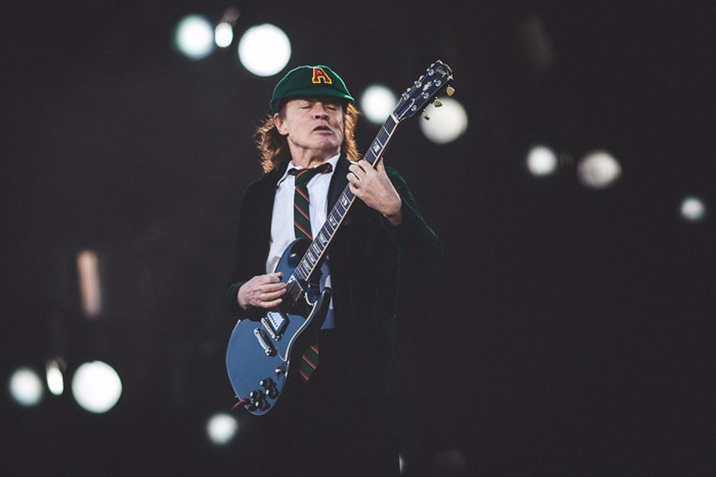 acdc-8000