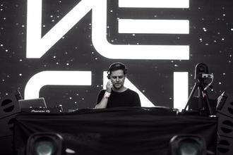 03_Neon Festival