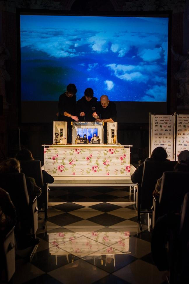 12_projekce-beseda