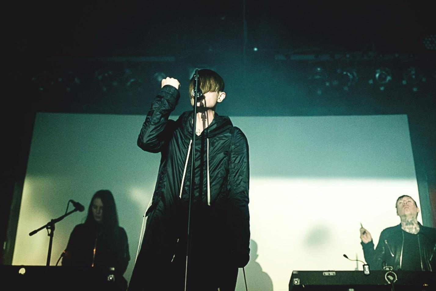 Cold Cave 07