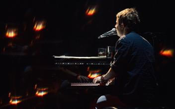 Tom Odell in concert, The Jazz Cafe, London, UK - 7899