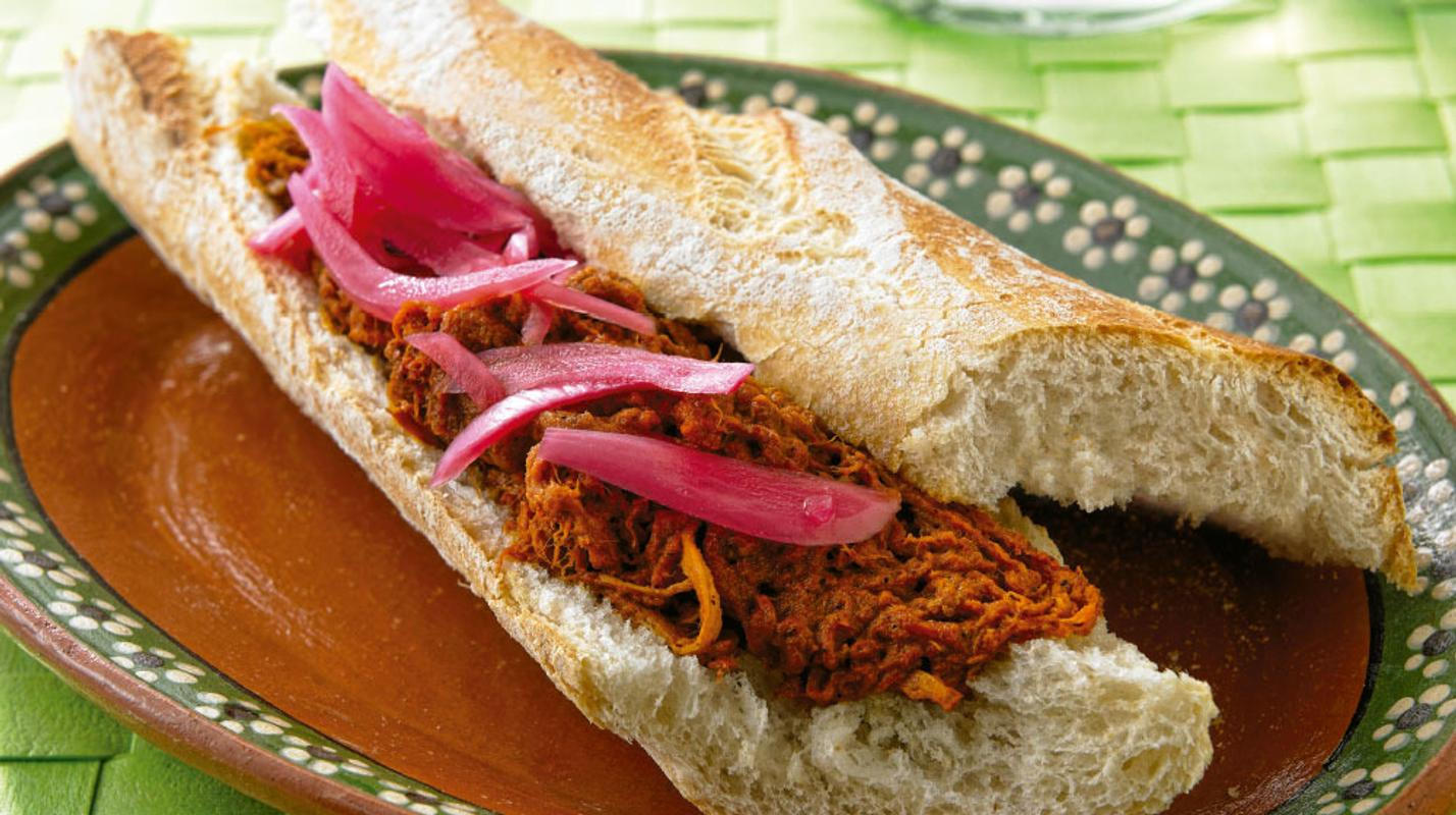 tortas-de-cochinita-pibil