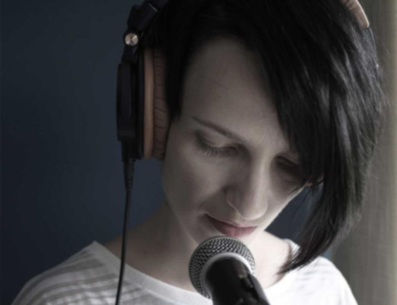 lealloo_studio2_001