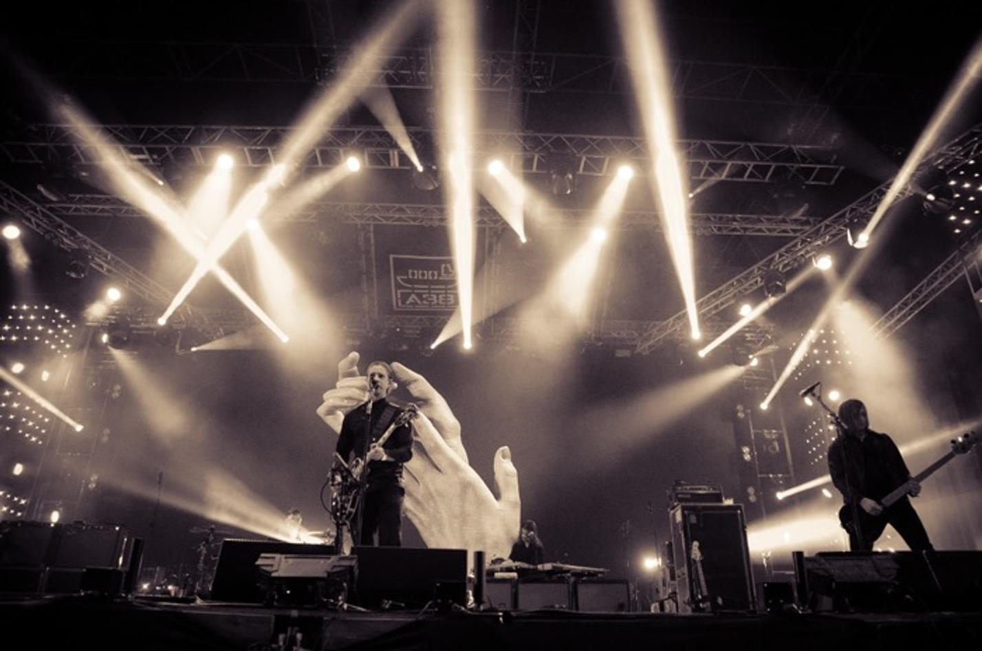 8957_interpol