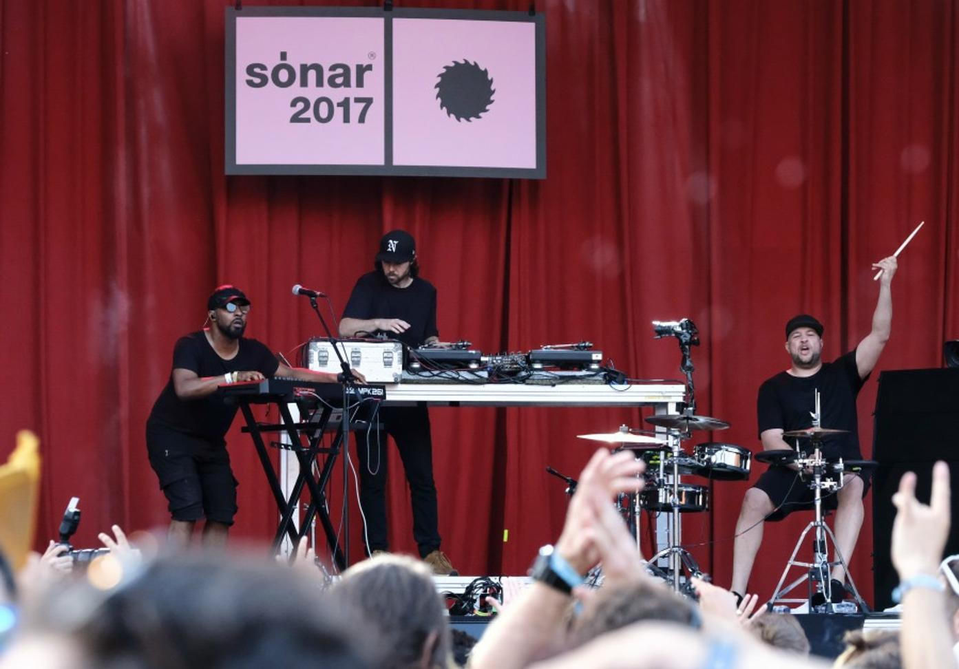 01_Keys N Krates