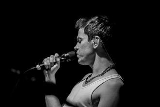 02_Perfume Genius