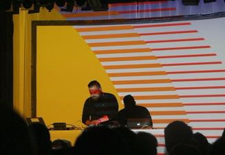 07_Com Truise_Meetfactory
