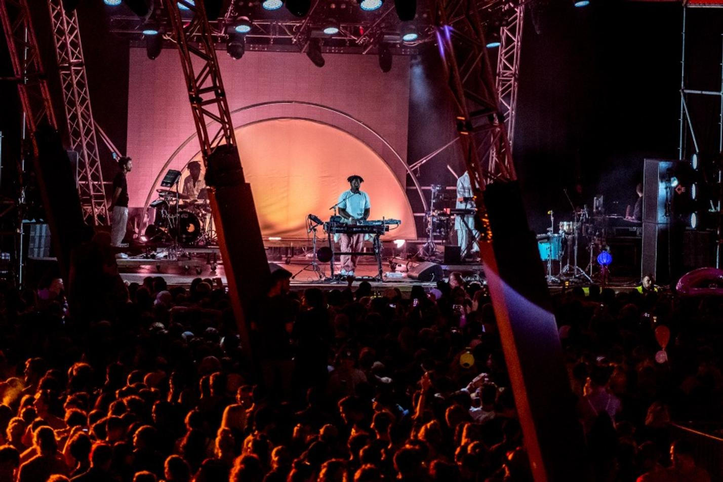 08_Sampha
