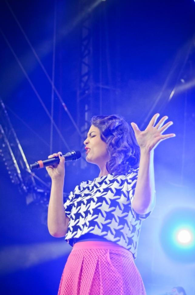 2783_caro_emerald