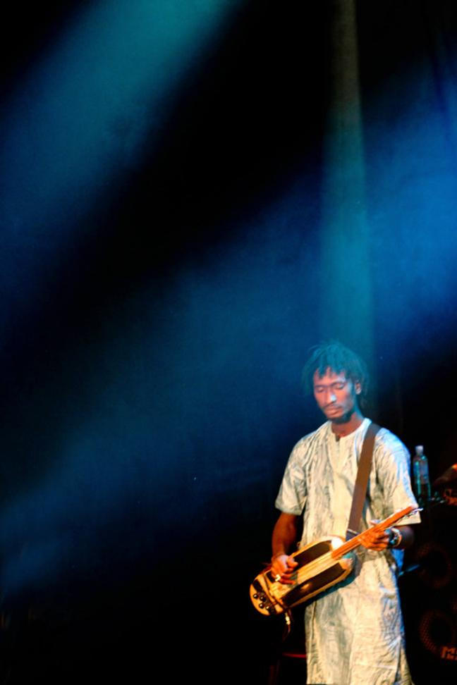013Bassekou Kouyate