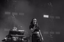 03_Chvrches