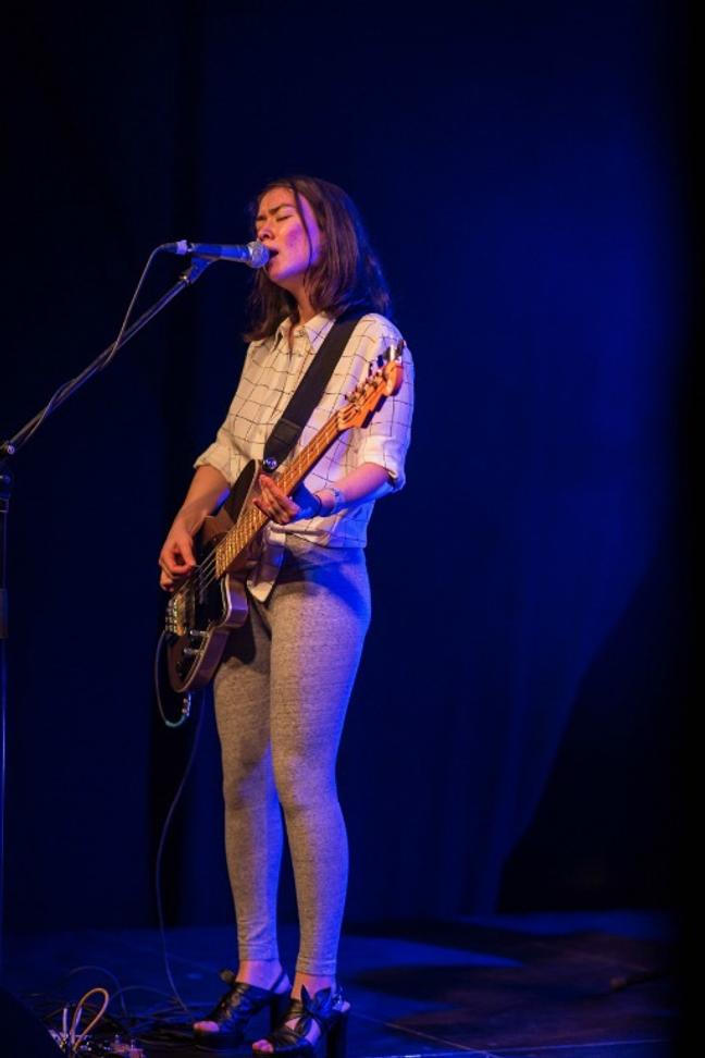 09_Mitski