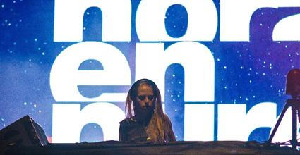 10_Nora En Pure