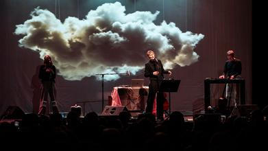 Jenny Hval - I Want to Be a Machine