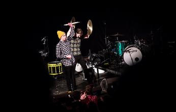 01_Marching Gang