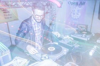 Creepy crawlers djs (1)