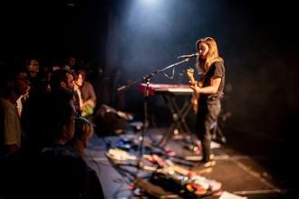 01-Julien_Baker