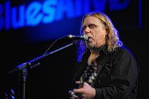 Warren_Haynes_Blues_Alive_14