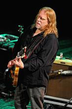 Warren_Haynes_Blues_Alive_17