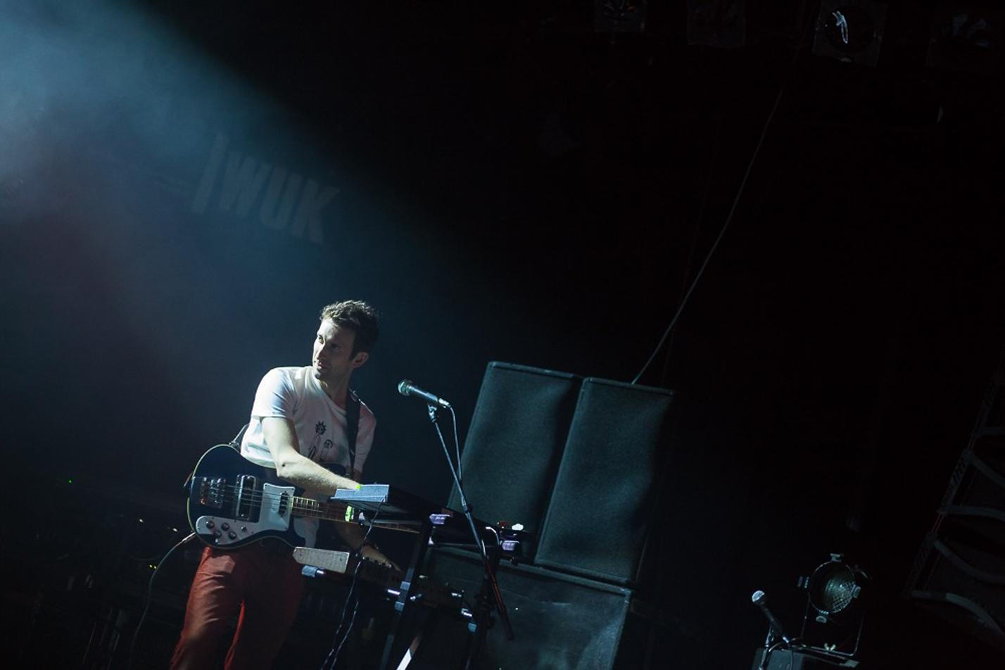 14_Clap_Your_Hands_Say_Yeah_Waves_Vienna_28_09_2017_WUK_Viden