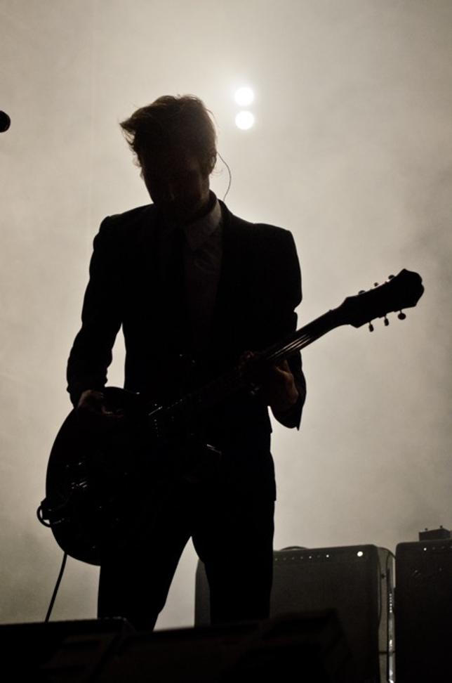 8946_interpol