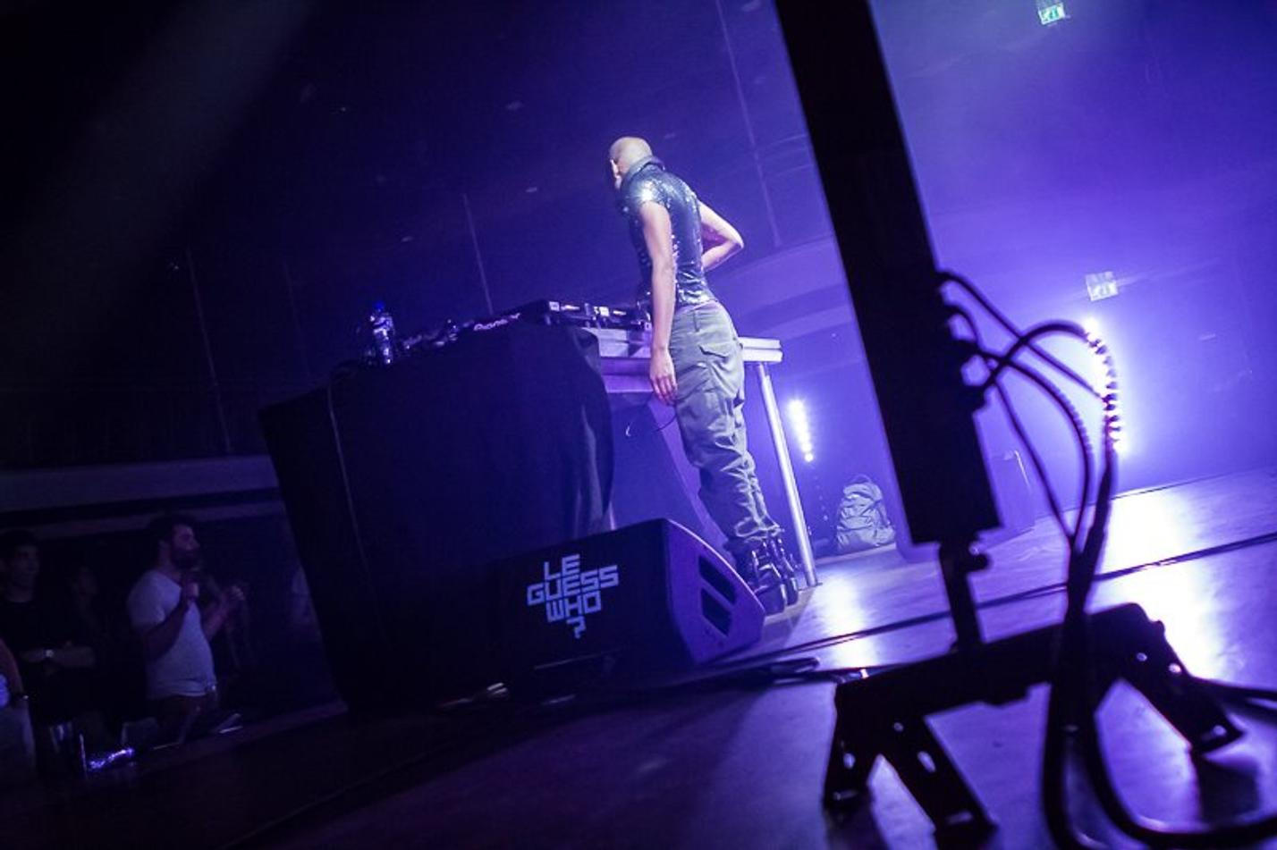 23_Lotic_Le_Guess_Who_2015