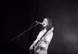 12_Mitski
