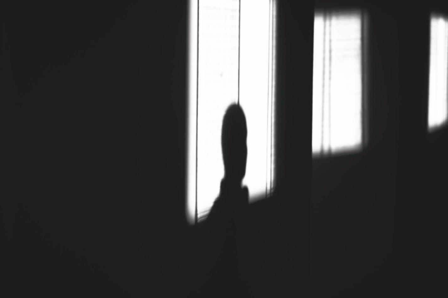 Mute (2)