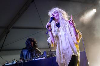 06_Jenny_Hval_Off_2016