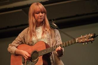 Lucy Rose 3