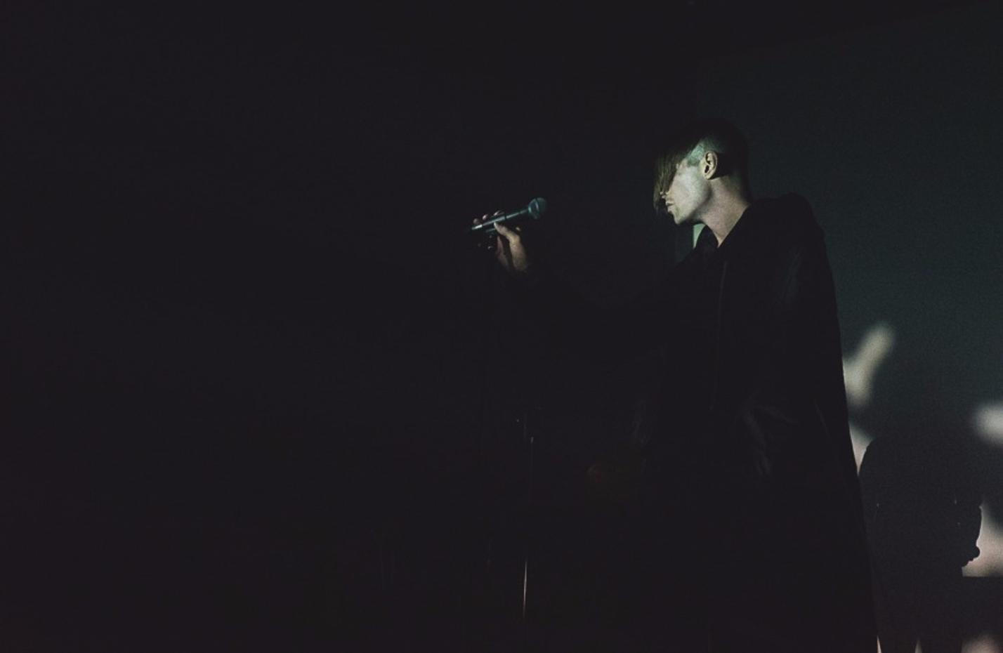 Cold Cave 05