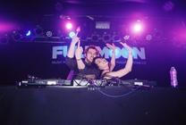 DJs