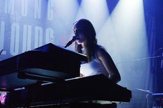 LillyAmongClouds_4