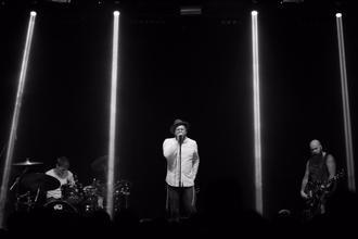 12_Alex Clare