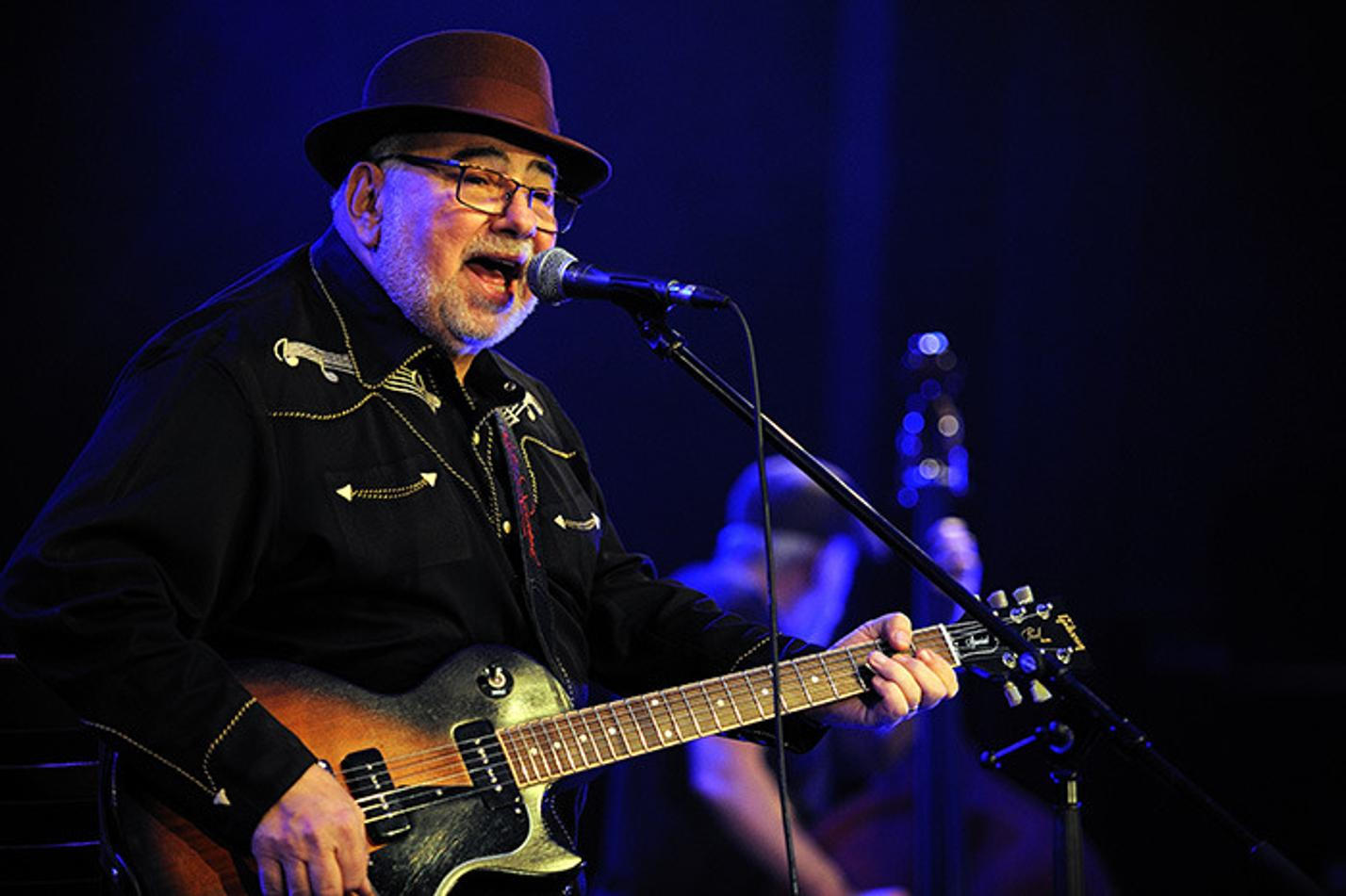 15BluesAlive2016_DukeRobillard4