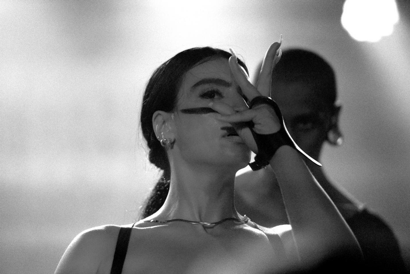 12 Sevdaliza
