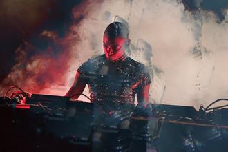 24_Lotic_Le_Guess_Who_2015