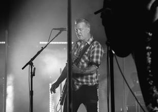 QOTSA-14