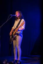 09_Mitski