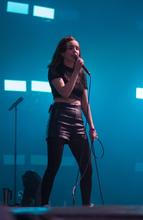08_Chvrches