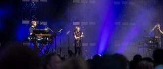 06_Chvrches