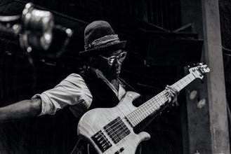 Richard Bona - 8443