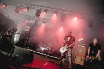 06_BLUESFORTHEREDSUN