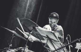 MUFF 8