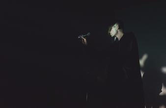 Cold Cave 05