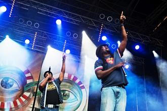 012Gangstagrass