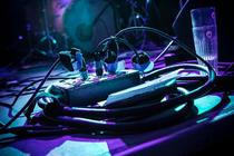 08_The_Drones_Le_Guess_Who_2015