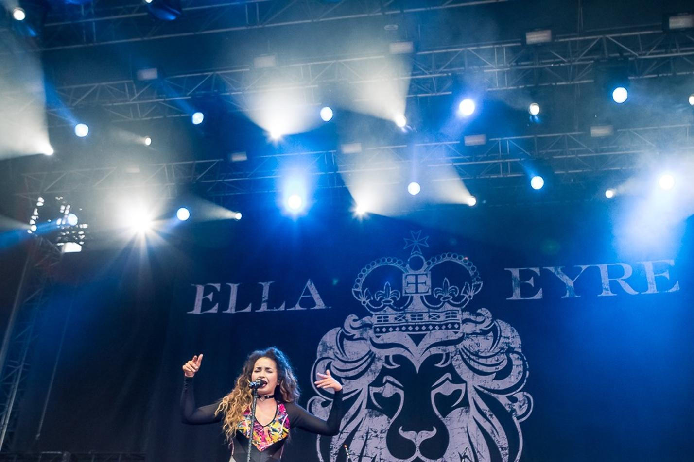 10_Ella_Eyre_Metronome_2016_Praha